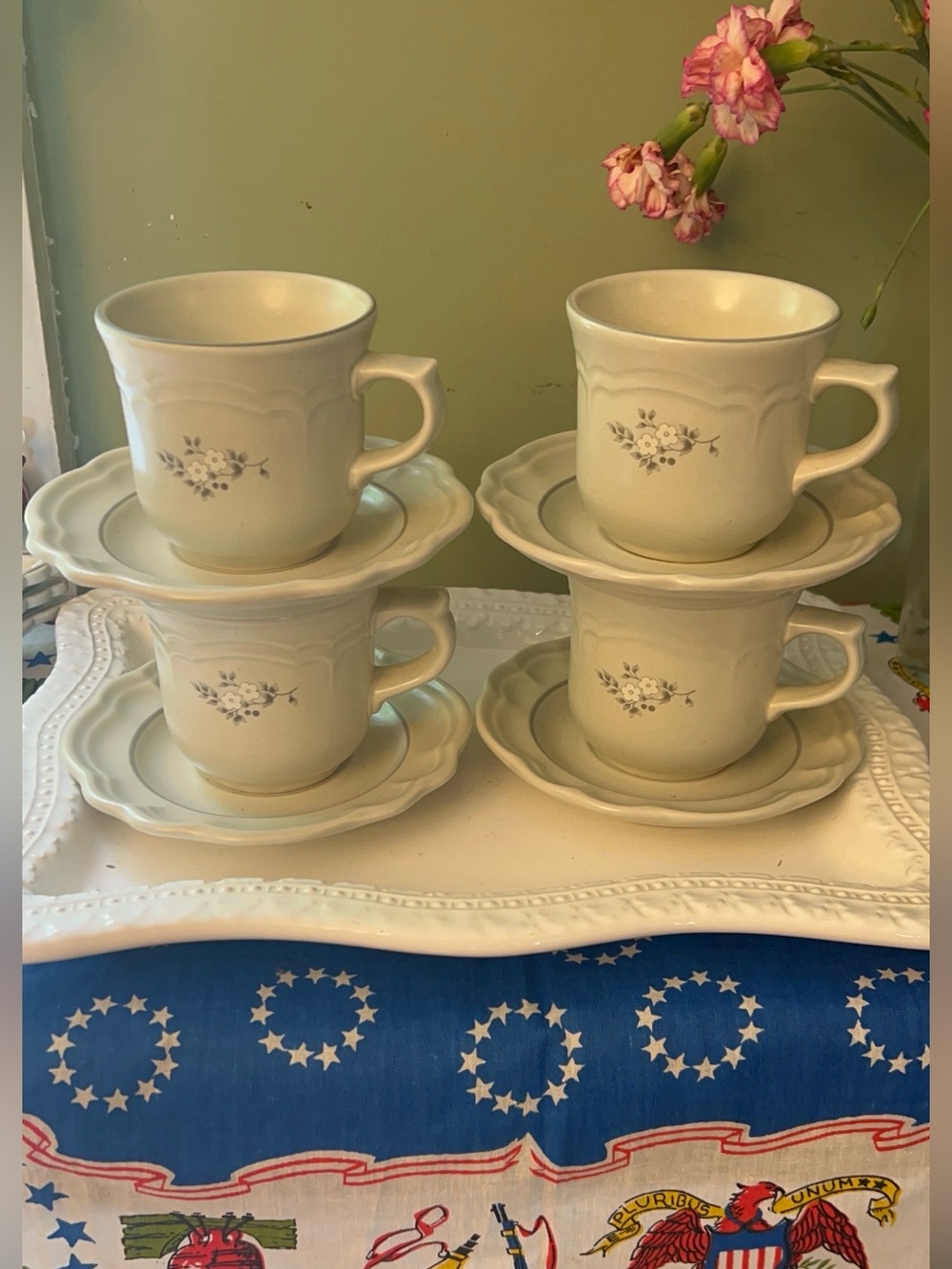 Pfaltzgraff Heirloom pattern stoneware cups and saucers Set of 4